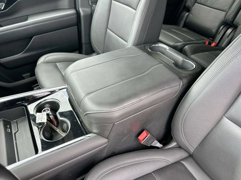 Used 2025 Chevrolet Tahoe LT AWD/4WD image 21