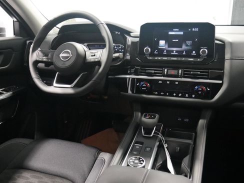 New 2025 Nissan Pathfinder SV w/ Black Appearance Package image 19