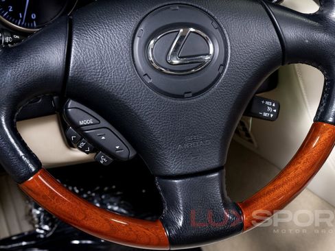 Used 2010 Lexus SC 430 Convertible image 32