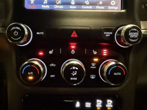 Used 2019 RAM 1500 Big Horn AWD/4WD image 33