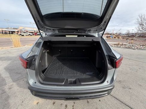 Used 2025 Chevrolet Trax RS w/ Sunroof Package image 25