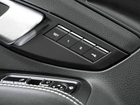 Used 2025 Porsche 718 Cayman RWD image 85