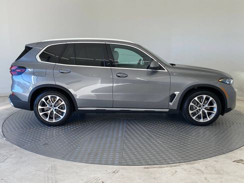 Used 2026 BMW X5 xDrive50e w/ Premium Package AWD/4WD image 7