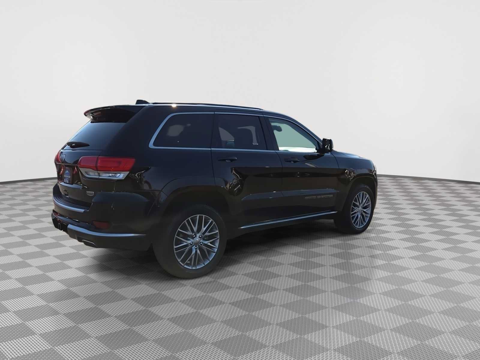 Used 2018 Jeep Grand Cherokee Summit w/ Platinum Series Group AWD/4WD image 8