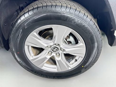 Certified 2025 Toyota RAV4 XLE FWD image 31