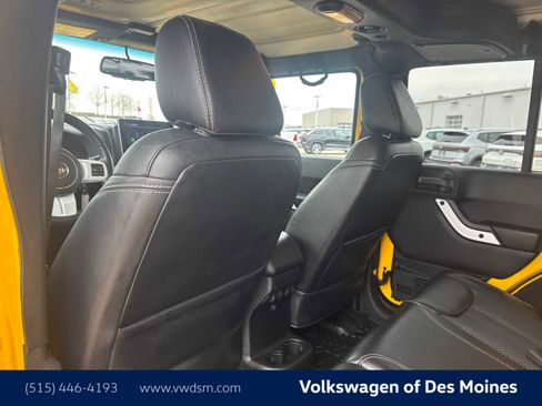 Used 2015 Jeep Wrangler Unlimited Sahara image 13