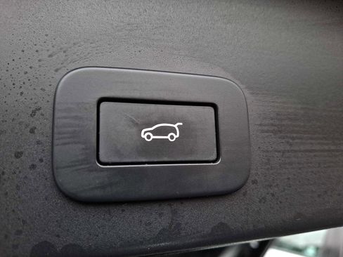 Used 2024 Land Rover Range Rover Evoque S image 24