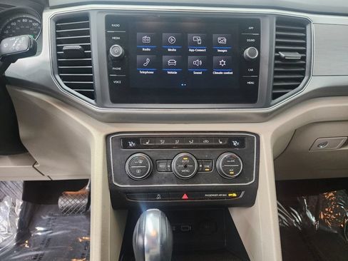 Used 2019 Volkswagen Atlas SE w/ Towing Package AWD/4WD image 18