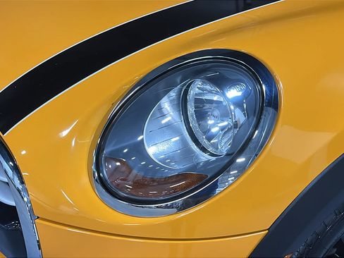 Used 2015 MINI Cooper 2-Door Hardtop FWD image 7