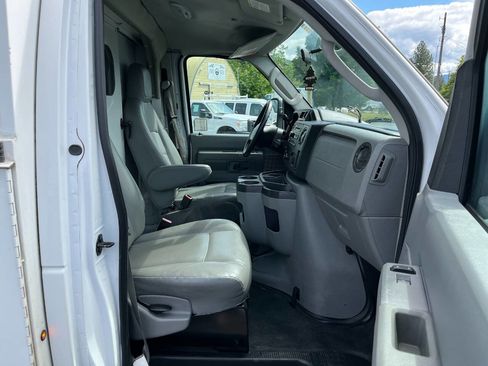 Used 2011 Ford E-350 and Econoline 350 Super Duty w/ PWR Locks & Windows Group RWD image 15