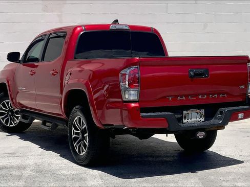 Used 2021 Toyota Tacoma SR AWD/4WD image 4