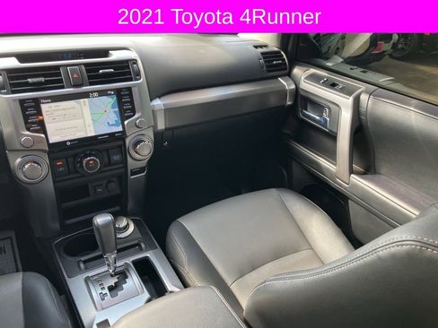 Used 2021 Toyota 4Runner SR5 Premium image 23