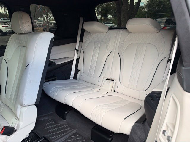Used 2019 BMW X7 xDrive40i w/ Premium Package AWD/4WD image 17