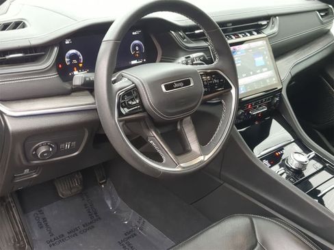 Certified 2023 Jeep Grand Cherokee Overland image 10