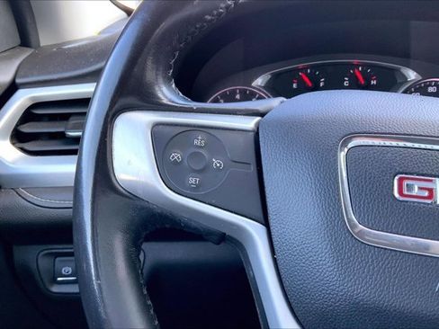 Used 2019 GMC Acadia SLT image 18