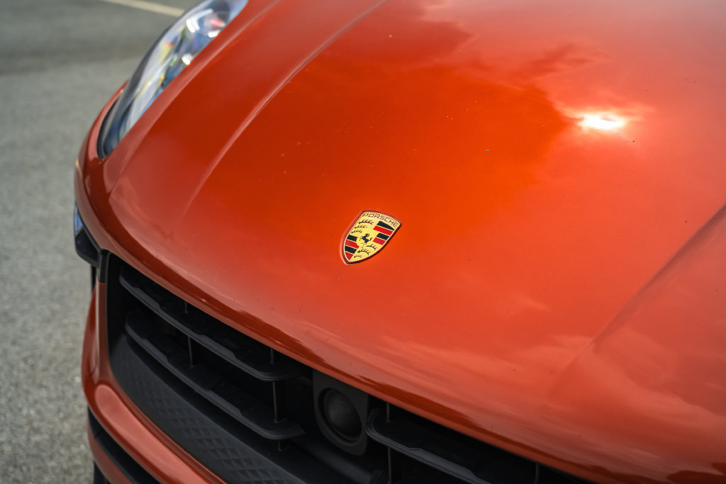 Used 2023 Porsche Macan AWD/4WD image 15