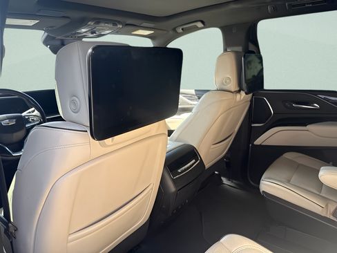 Used 2021 Cadillac Escalade Sport w/ Driver Assist Tech Package AWD/4WD image 12
