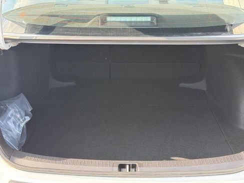 Used 2025 Toyota Corolla SE w/ Convenience Package FWD image 9