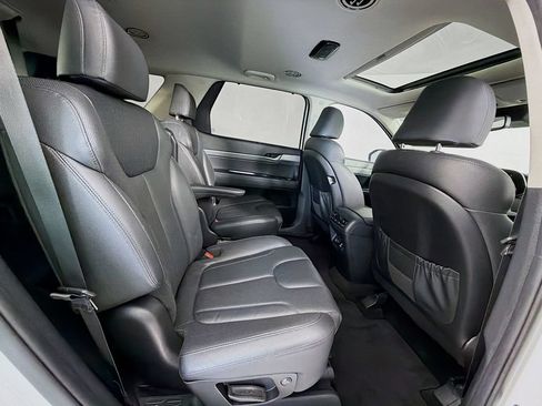 Used 2021 Hyundai Palisade SEL w/ Premium Package FWD image 28