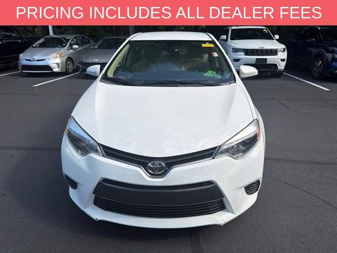 Used 2015 Toyota Corolla LE FWD image 2