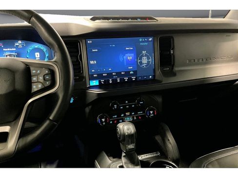 Used 2025 Ford Bronco Badlands w/ Sasquatch Package AWD/4WD image 7