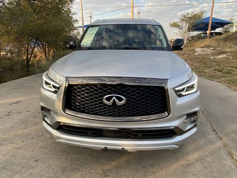 Used 2021 INFINITI QX80 Premium Select w/ All-Season Package image 2