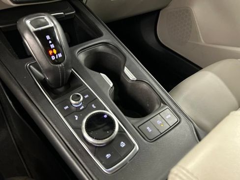 Used 2019 Cadillac XT4 Luxury w/ Cold Weather Package AWD/4WD image 18