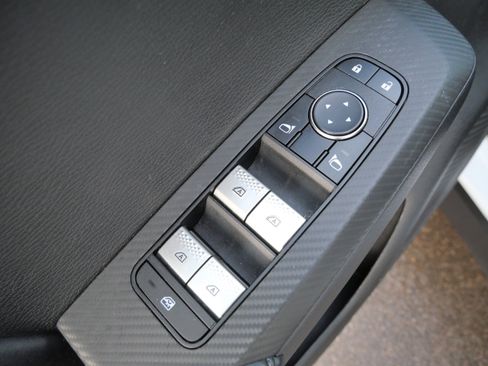 Used 2022 Mitsubishi Outlander SE image 19