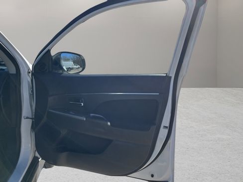 Used 2018 Mitsubishi Outlander Sport ES image 29