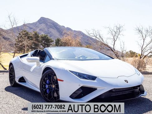Used 2022 Lamborghini Huracan EVO image 1