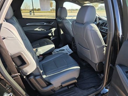 Used 2023 Buick Enclave Premium image 25
