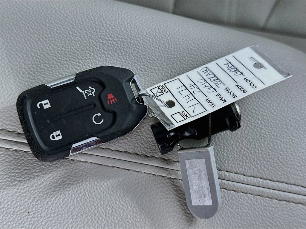Used 2024 GMC Terrain Denali w/ Denali Premium Package AWD/4WD image 34