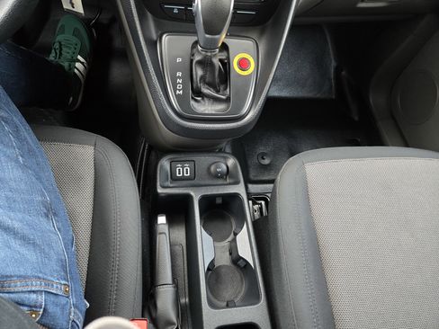 Used 2020 Ford Transit Connect XL image 15