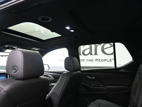 Used 2023 Chevrolet Traverse LT w/ LT Premium Package image 26