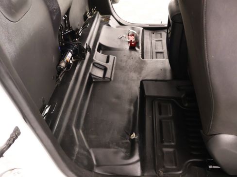 Used 2022 Chevrolet Colorado LT w/ Fleet Safety Package RWD image 13