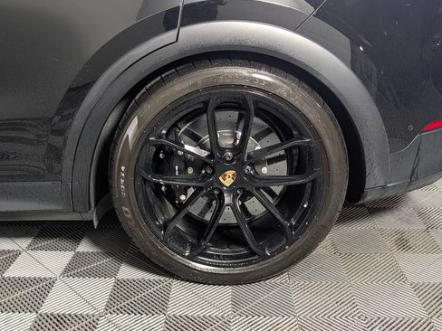Certified 2024 Porsche Cayenne Turbo GT AWD/4WD image 11