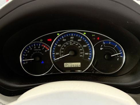 Used 2013 Subaru Forester 2.5X Limited AWD/4WD image 19