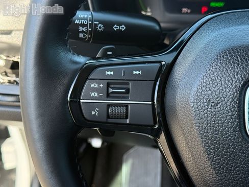 Used 2025 Honda Accord Touring image 17