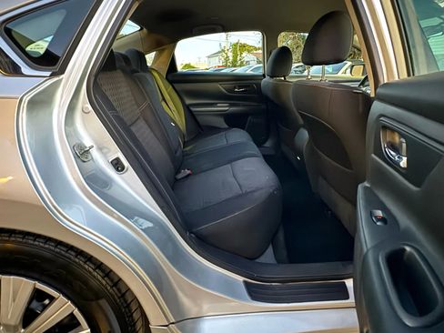 Used 2018 Nissan Altima 2.5 S w/ S Convenience Package image 10