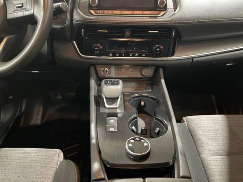 Used 2022 Nissan Rogue SV AWD/4WD image 13