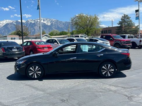 Used 2022 Nissan Altima 2.5 SV FWD image 8