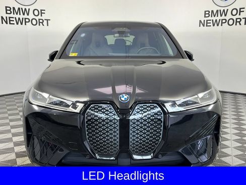Used 2024 BMW iX xDrive50 w/ Sport Package AWD/4WD image 7