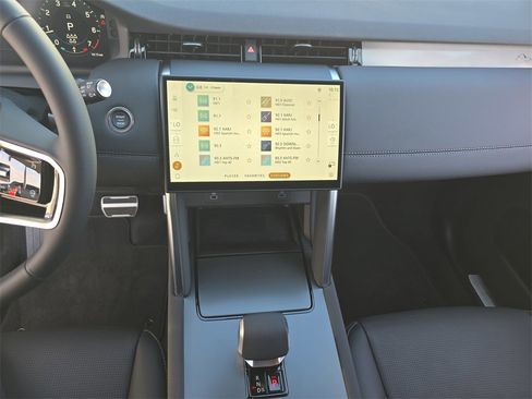 New 2026 Land Rover Discovery Sport Landmark image 22