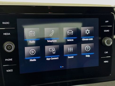 New 2026 Volkswagen Jetta SE FWD image 16