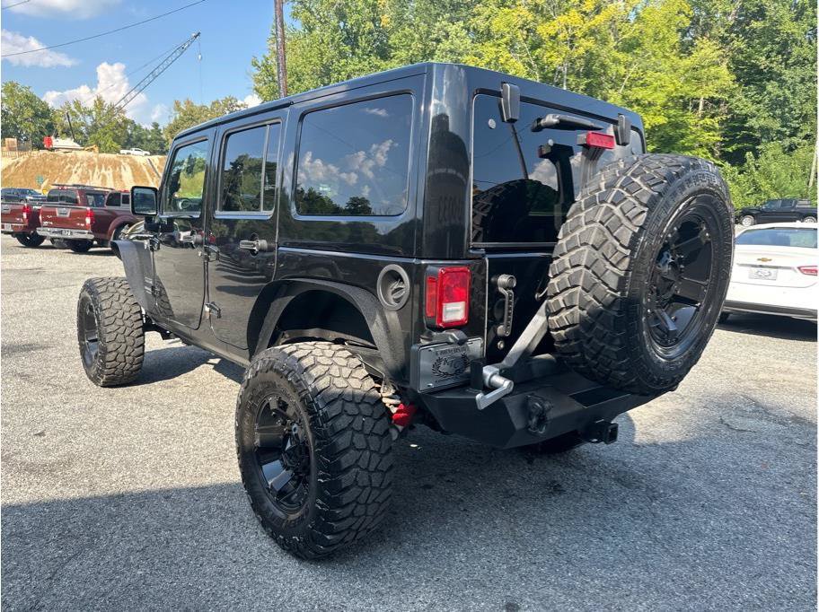 Used 2016 Jeep Wrangler Unlimited Sport w/ Connectivity Group AWD/4WD image 8