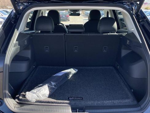 New 2026 Volkswagen Tiguan SE AWD/4WD image 10