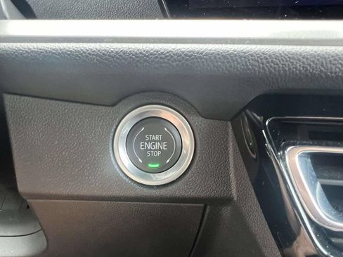 Used 2024 Chevrolet Traverse LT w/ Enhanced Driving Package FWD image 27