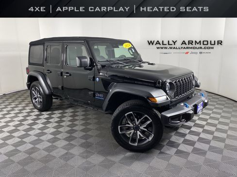 Used 2024 Jeep Wrangler Unlimited w/ Convenience Group AWD/4WD image 1