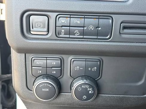 Certified 2023 Chevrolet Tahoe Premier AWD/4WD image 24