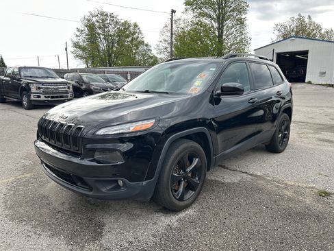 Used 2018 Jeep Cherokee High Altitude w/ Luxury Group AWD/4WD image 8
